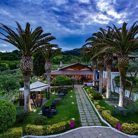 Il Borgo Sul Lago Пицо Екстериор снимка